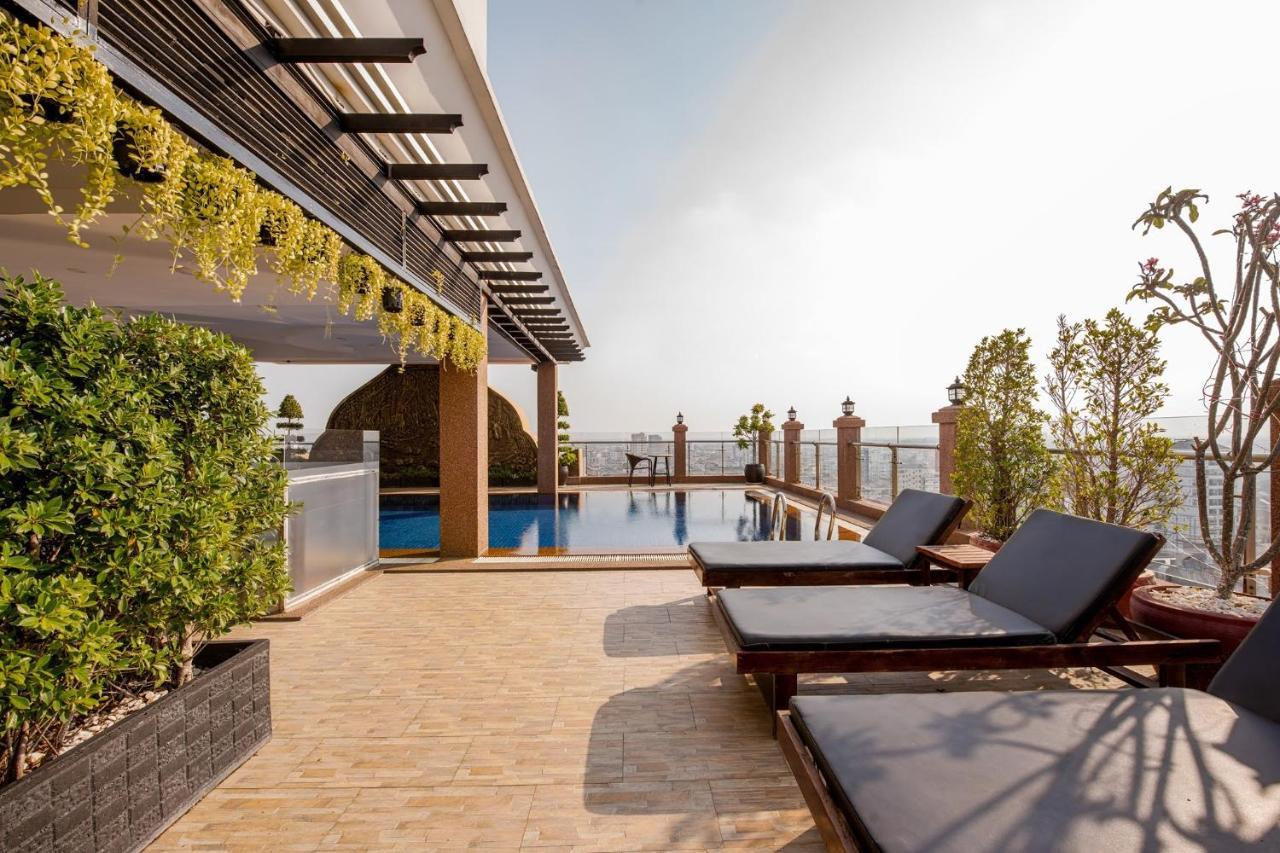 Queen Mansion Phnom Penh Exterior photo