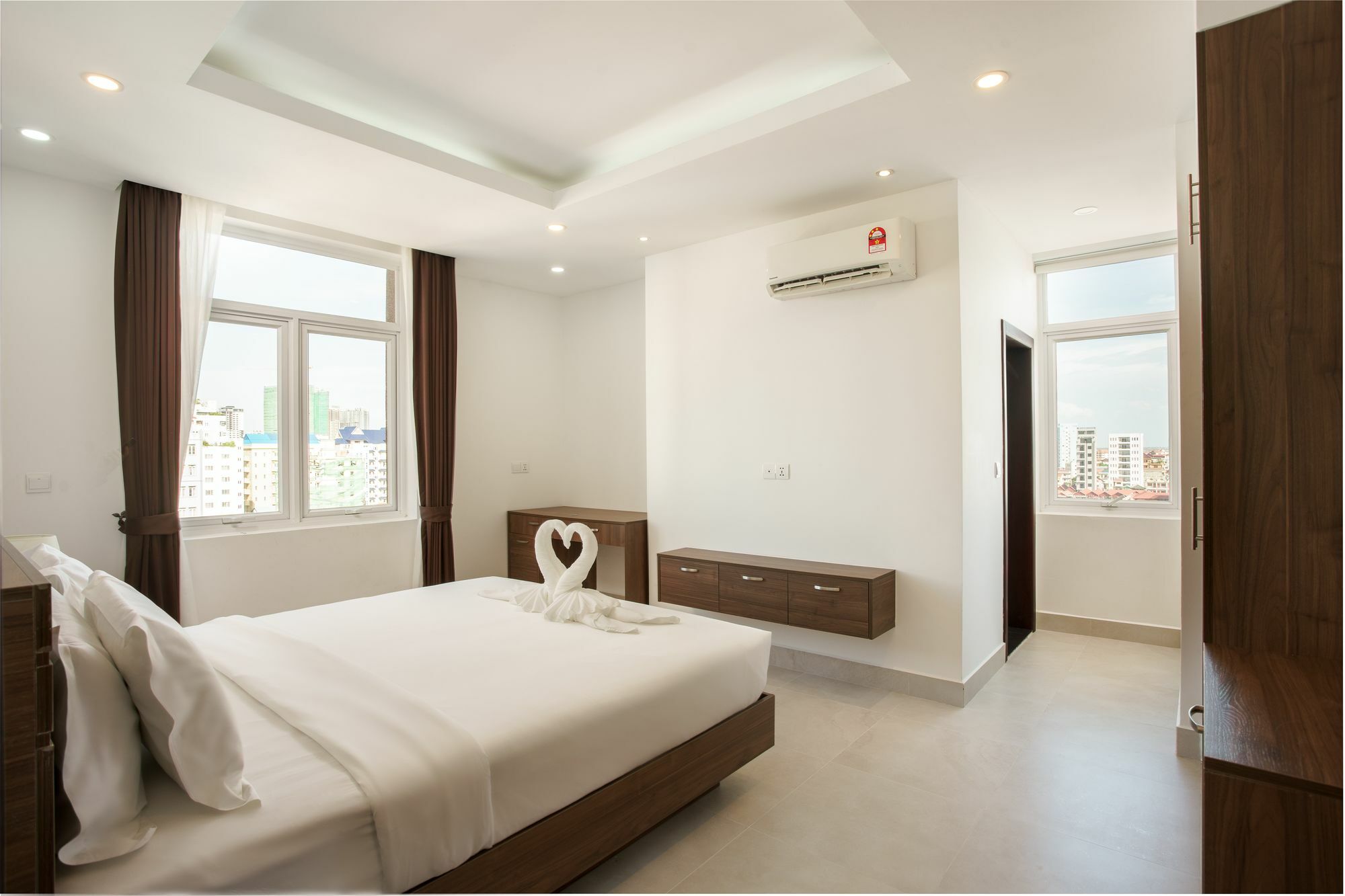 Queen Mansion Phnom Penh Exterior photo